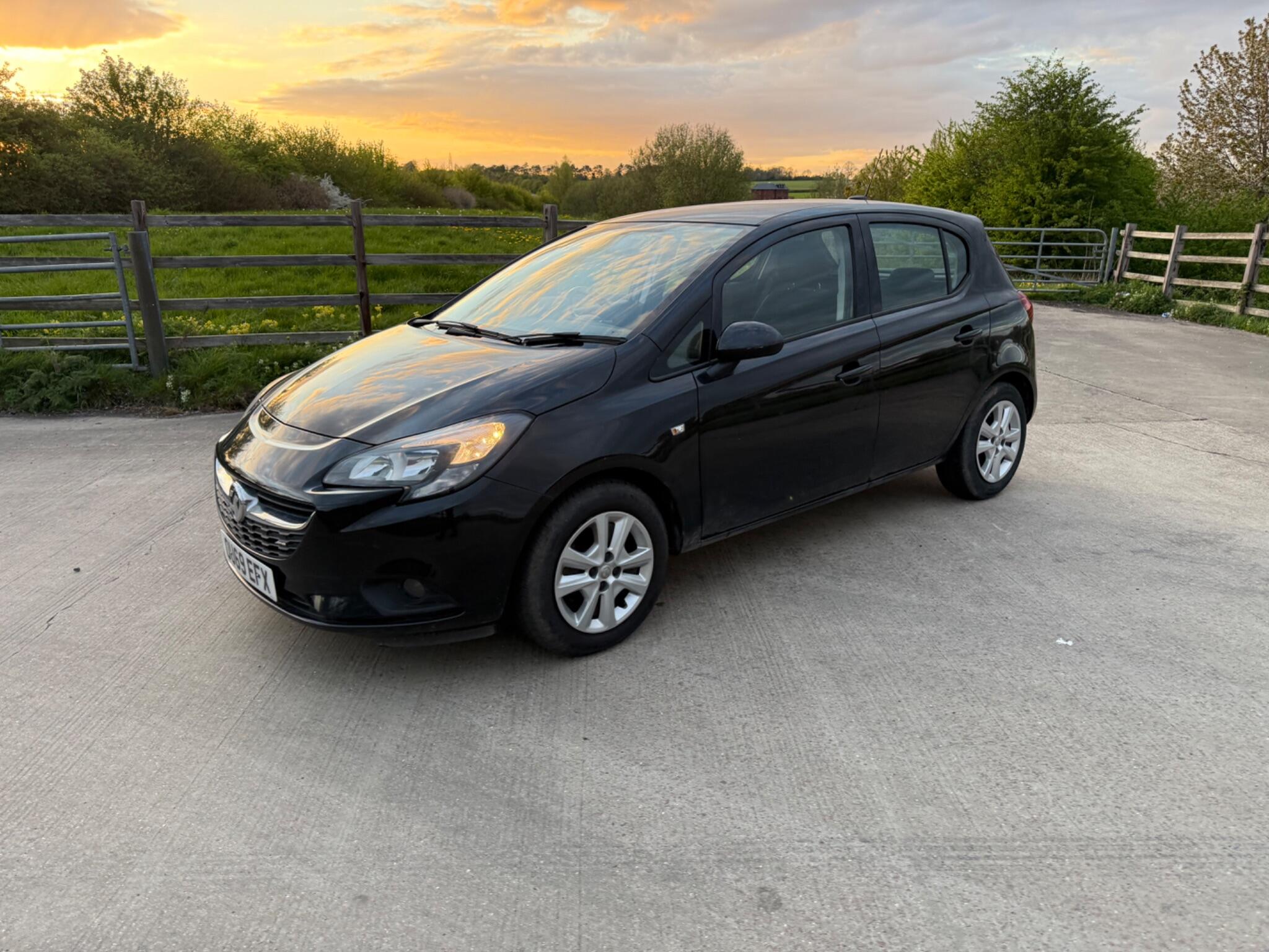 Vauxhall Corsa 1.4i Design Euro 6 (s/s) 5dr — photo 64 of 104